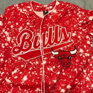 Red Chicago Bulls Baseball Jersey Size L